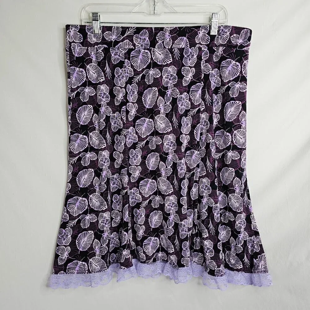 SAG HARBOR Skirt size L BLACK & PURPLE FLORAL w LACE Feminine Summer Spring Cute
